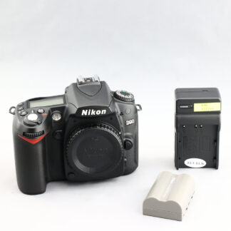 Nikon D90 #213xx + 18-105mm VR 防手震