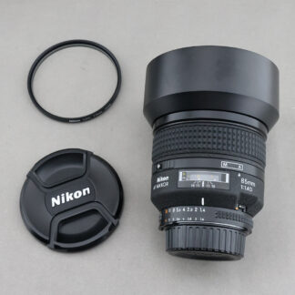 Nikon AF 85mm f1.4 D #xx072 +HN-31