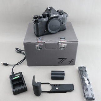 黑色 Nikon Zf #xx031 全幅 + SmallRig 手把